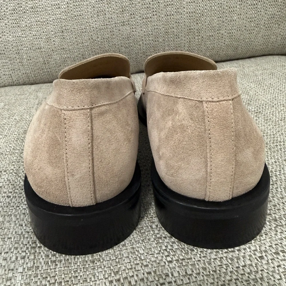 Stuart Weitzman Palmer Loafer in Sabbia Cream Suede Size 10B